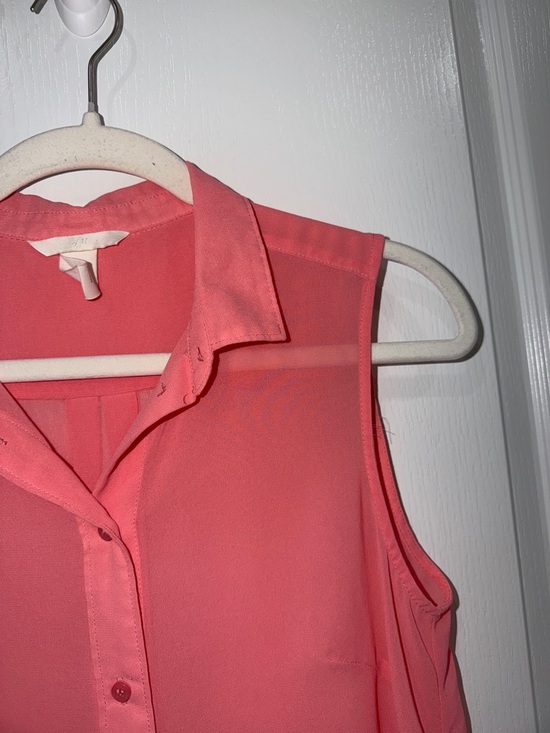 H&M Sleeveless Coral pink  Button-Front Blouse - Women size 6 - Picture 2 of 4